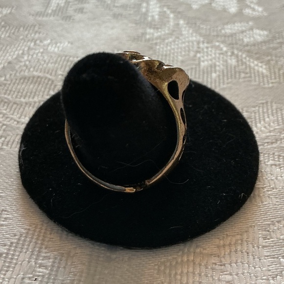 Emerald Glass Stone Gold Tone Ring - Picture 3 of 5